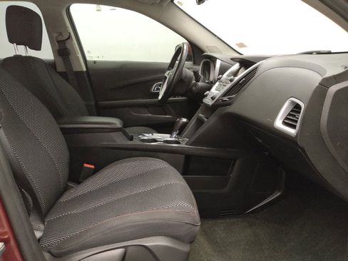 Used 2017 Chevrolet Equinox LT w/ Convenience Package image 21