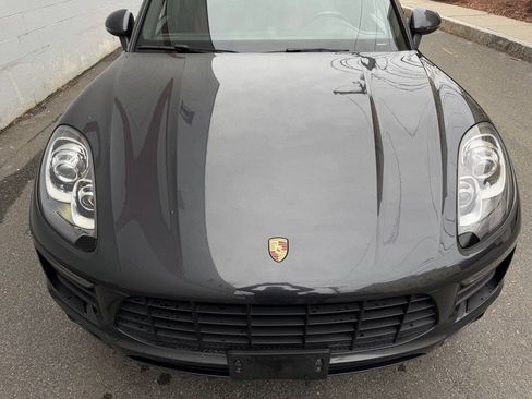 Used 2018 Porsche Macan AWD/4WD image 9