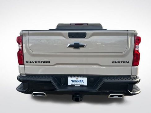 New 2026 Chevrolet Silverado 1500 Custom Trail Boss w/ LPO, Dark Essentials Package image 4