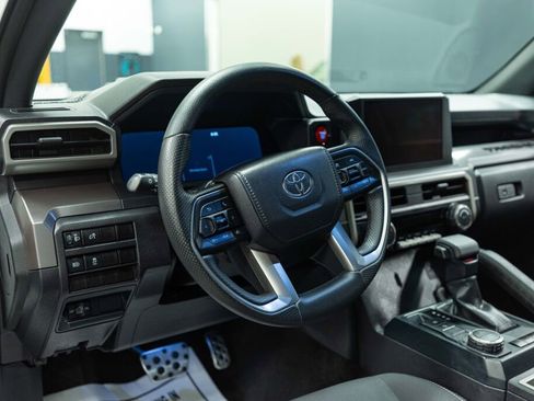 Used 2024 Toyota Tacoma TRD Sport image 10