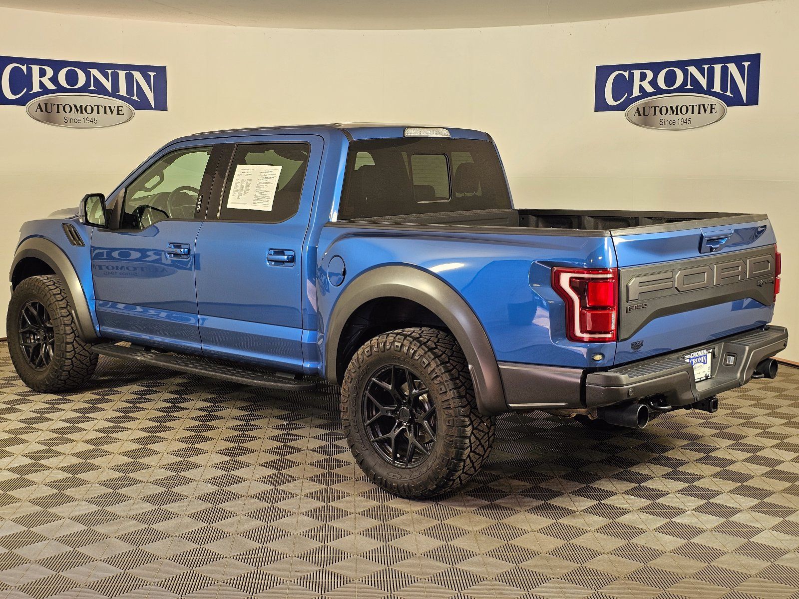 Used 2019 Ford F150 Raptor w/ Equipment Group 802A Luxury AWD/4WD image 34
