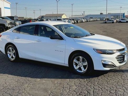 Certified 2020 Chevrolet Malibu LS image 2