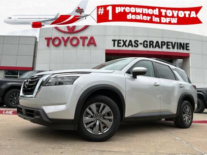 Used 2025 Nissan Pathfinder SV