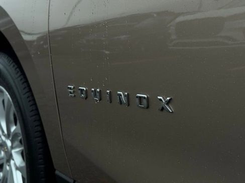 Used 2019 Chevrolet Equinox LT image 2