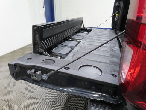 Used 2023 GMC Sierra 1500 Elevation image 38