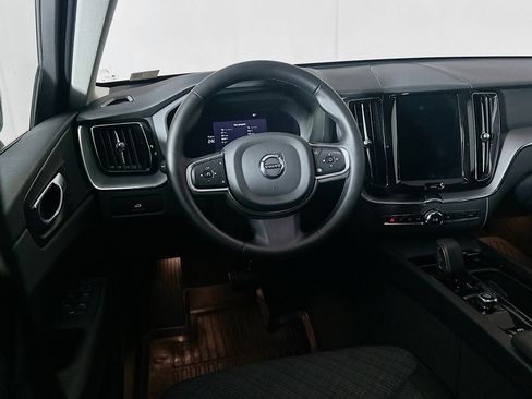 Used 2024 Volvo XC60 B5 Core image 17