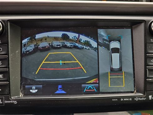 Used 2017 Toyota RAV4 Limited image 24