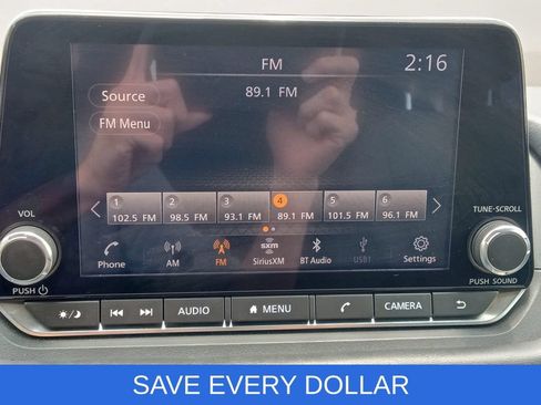 Used 2022 Nissan Rogue SV FWD image 11