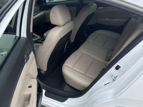 Used 2020 Hyundai Elantra Limited FWD image 11