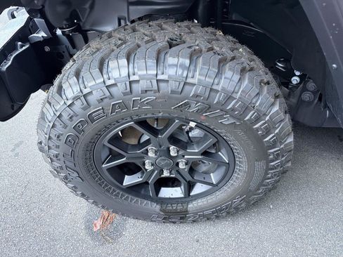 Used 2026 Jeep Wrangler Unlimited Sport AWD/4WD image 8