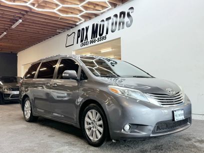 Used 2017 Toyota Sienna Limited Premium