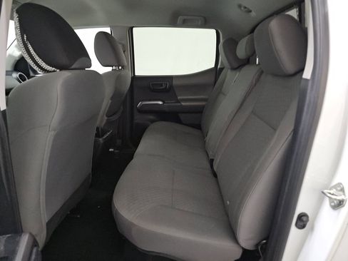 Used 2021 Toyota Tacoma SR5 RWD image 12