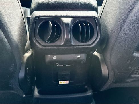 Used 2022 Jeep Wrangler Unlimited Rubicon 4xe w/ Safety Group AWD/4WD image 28