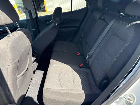 Used 2020 Chevrolet Equinox LT w/ Driver Convenience Package AWD/4WD image 11