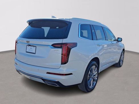 Certified 2024 Cadillac XT6 Premium Luxury image 6