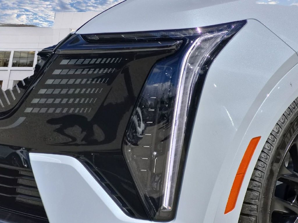 New 2026 Cadillac Escalade IQ Sport 1 w/ LPO, ONYX Package AWD/4WD image 17