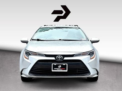 Used 2025 Toyota Corolla LE FWD image 3