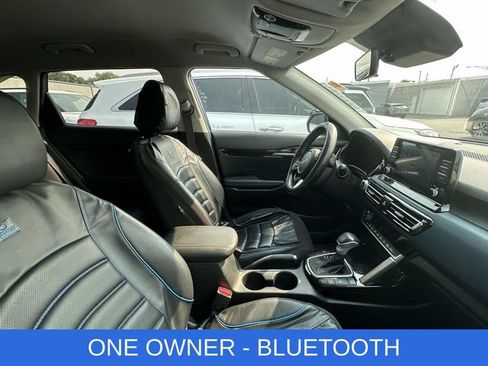 Used 2023 Kia Seltos S AWD/4WD image 2