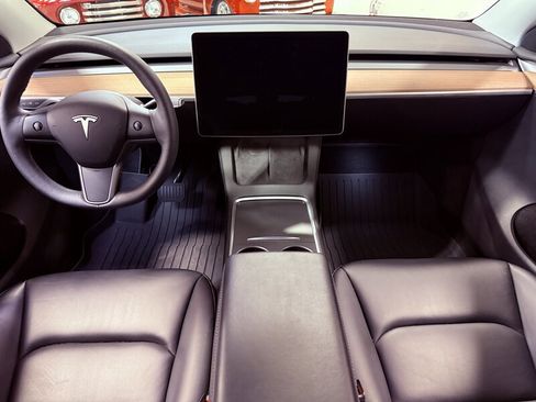 Used 2023 Tesla Model Y Long Range AWD/4WD image 15