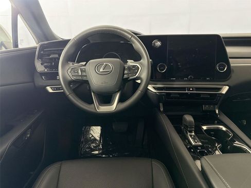 Used 2024 Lexus RX 350 FWD w/ Technology Package image 28