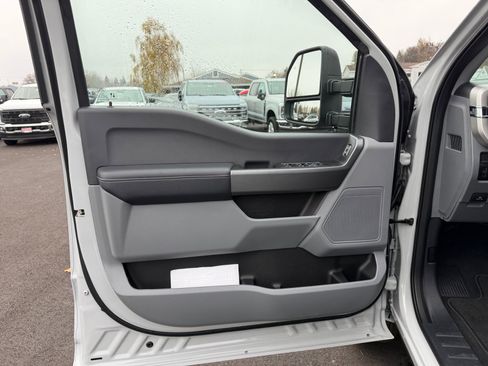 New 2026 Ford F250 XLT image 17