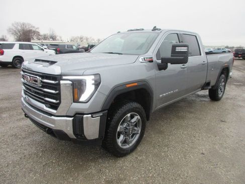 New 2026 GMC Sierra 3500 SLE w/ SLE Value Package image 11