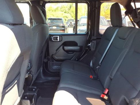 Certified 2022 Jeep Wrangler Unlimited Sport AWD/4WD image 17