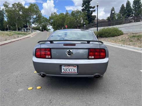 Used 2006 Ford Mustang GT RWD image 6