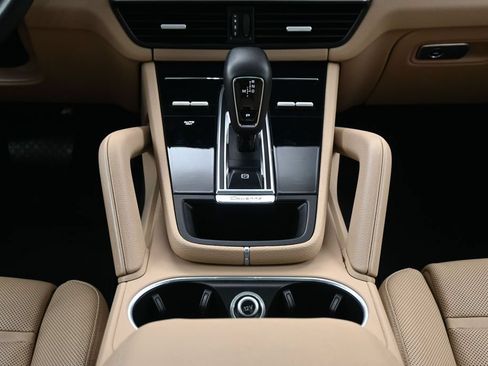 Used 2022 Porsche Cayenne Platinum Edition AWD/4WD image 10
