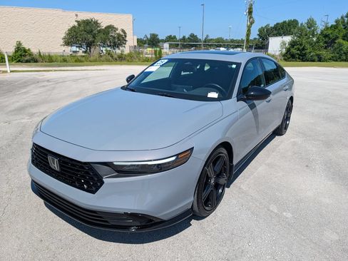 Used 2025 Honda Accord Sport image 5