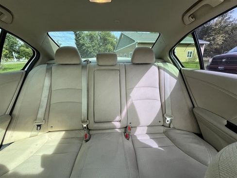 Used 2017 Honda Accord EX image 27