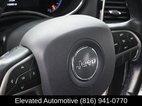 Used 2020 Jeep Grand Cherokee Limited image 12