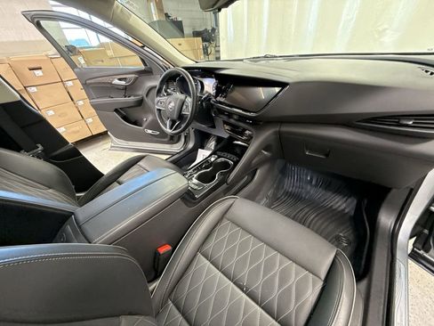 Used 2023 Buick Envision Avenir image 38