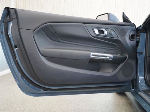 Used 2025 Ford Mustang Premium RWD image 30
