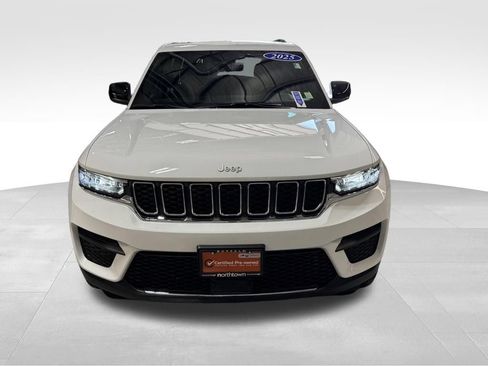 Certified 2025 Jeep Grand Cherokee Laredo X w/ Luxury Tech Group I AWD/4WD image 6