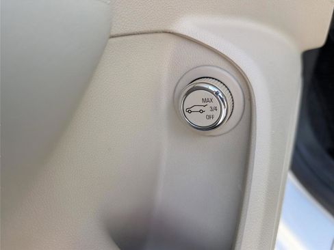 Used 2018 Buick Regal Essence w/ Driver Confidence Package #1 image 25