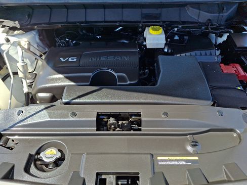 Used 2023 Nissan Pathfinder Platinum w/ Cargo Package AWD/4WD image 27