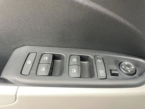New 2026 Hyundai Venue SEL FWD image 30