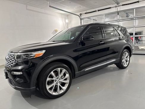 Used 2022 Ford Explorer Platinum w/ Equipment Group 601A AWD/4WD image 4