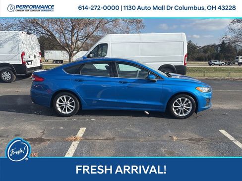 Used 2019 Ford Fusion SE image 3