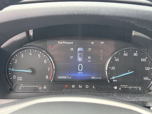 Used 2022 Ford Explorer XLT w/ Equipment Group 202A AWD/4WD image 21