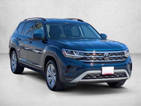 Used 2022 Volkswagen Atlas SE image 3
