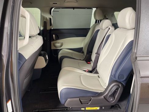 New 2026 Kia Carnival EX image 43