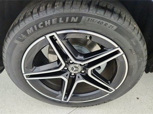 Used 2025 Mercedes-Benz GLS 450 4MATIC image 60