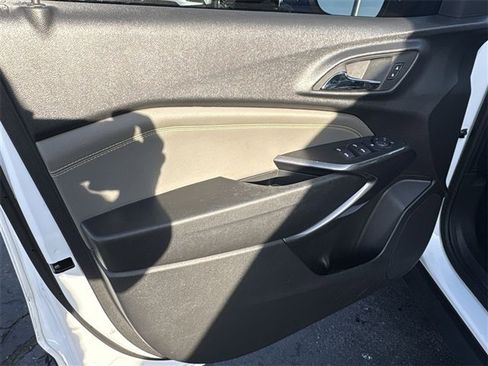 Certified 2024 Chevrolet Trax ACTIV w/ Sunroof Package image 22