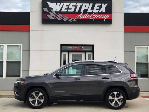 Used 2019 Jeep Cherokee Limited AWD/4WD image 28