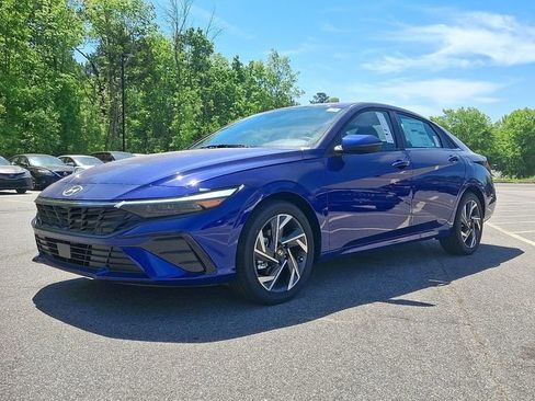 New 2026 Hyundai Elantra Limited FWD image 10