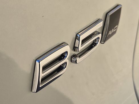 Certified 2025 Volvo XC40 B5 Core w/ Protection Package Premier image 19