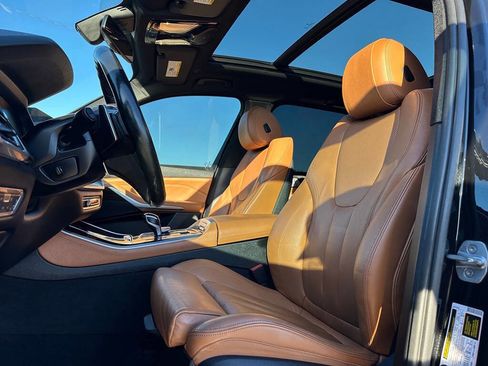 Used 2019 BMW X5 xDrive40i w/ Convenience Package image 2