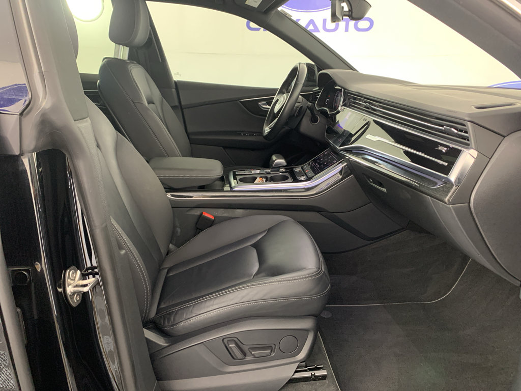 Used 2019 Audi Q8 Premium w/ Convenience Package AWD/4WD image 40